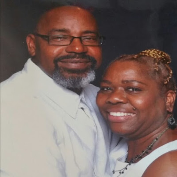 Meet your Posher, Cynthia - Picture 1 of 1